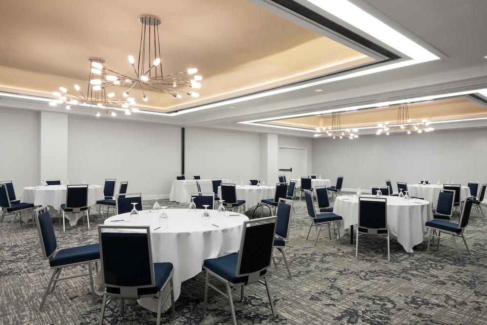 Embassy Suites Hotel Birmingham - photo 35