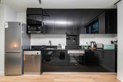 Stylish Studio in The Tokyo Rooftop Pool & Braai