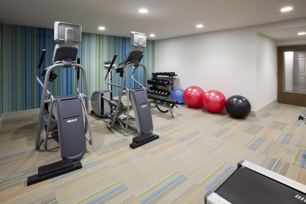 Holiday Inn Express & Suites Minneapolis West End by IHG - photo 17