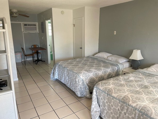 Colonial Shores - featured photo