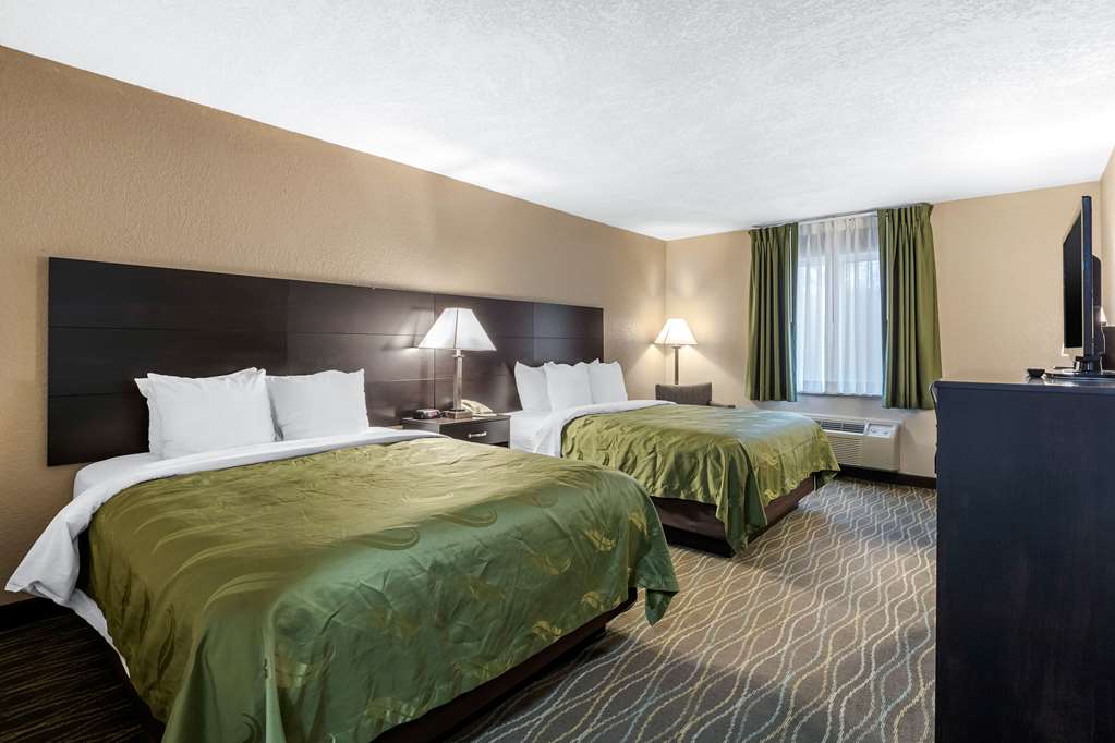 Quality Inn & Suites Des Moines Merle Hay Road - photo 5