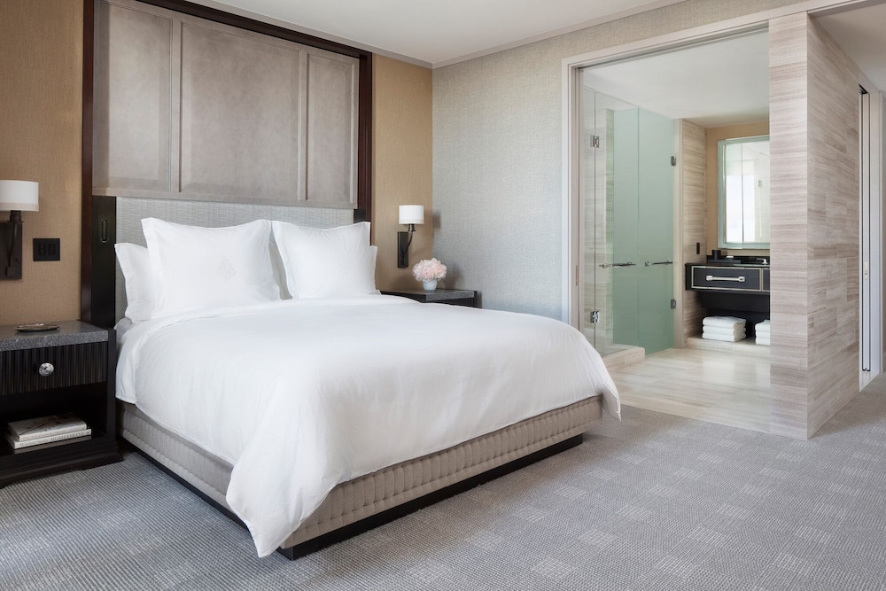 Four Seasons Hotel One Dalton Street Boston - photo 9