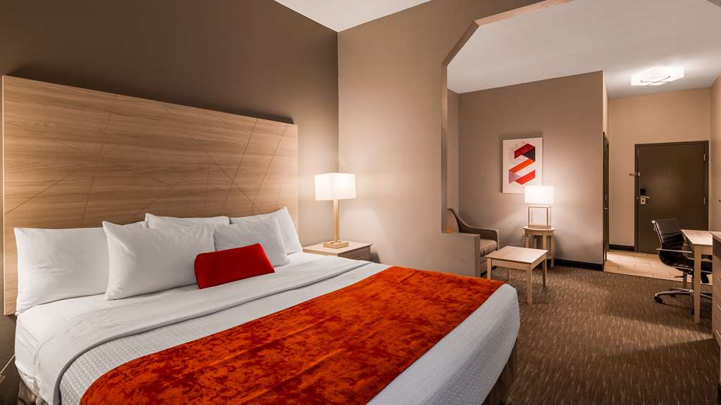 Best Western Plus New Cumberland Inn & Suites - photo 18