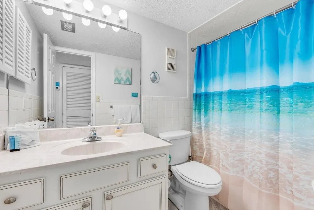 Regency Towers 1018 Beachfront unit - photo 9