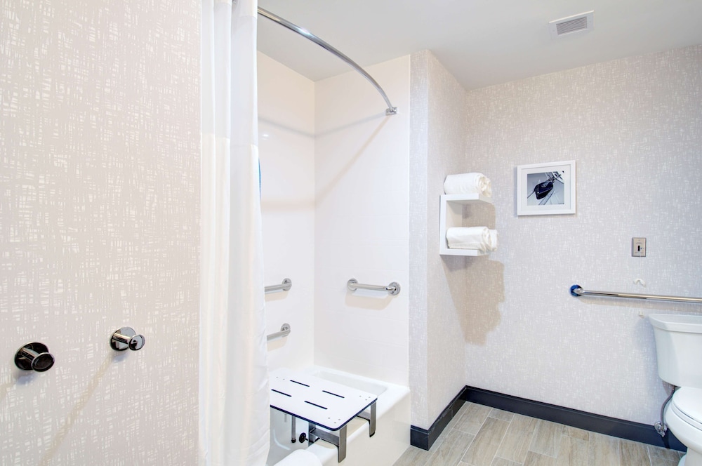 Hampton Inn & Suites Portland West - photo 57