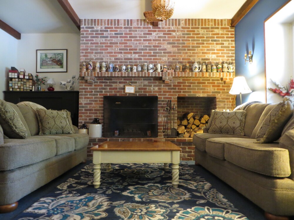 Cabernet Inn - photo 11