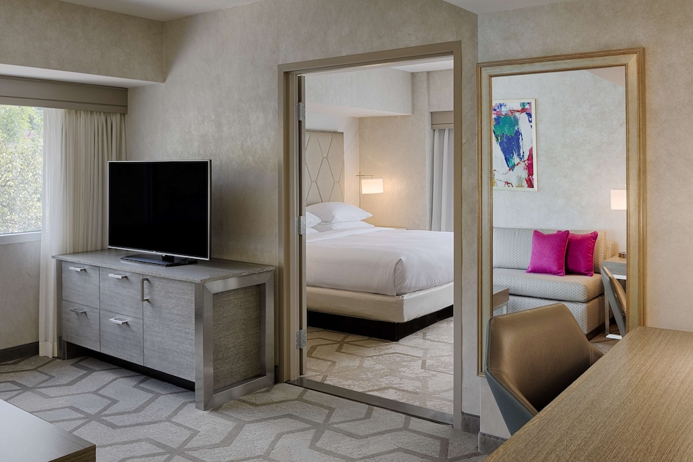 The Kingsley Bloomfield Hills a DoubleTree by Hilton - photo 43