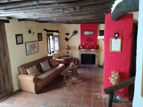 Casa Antoñita — 4-Star Luxury Hotel in Parauta, Spain