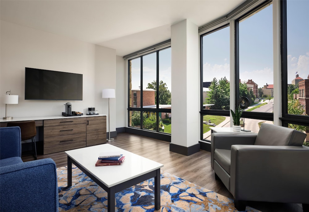 The Oread Lawrence Tapestry Collection by Hilton - photo 71