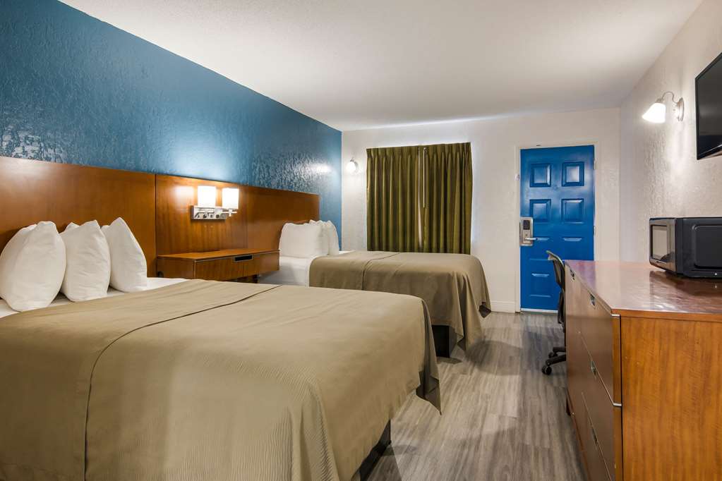 Rodeway Inn Broken Bow Hochatown - photo 9