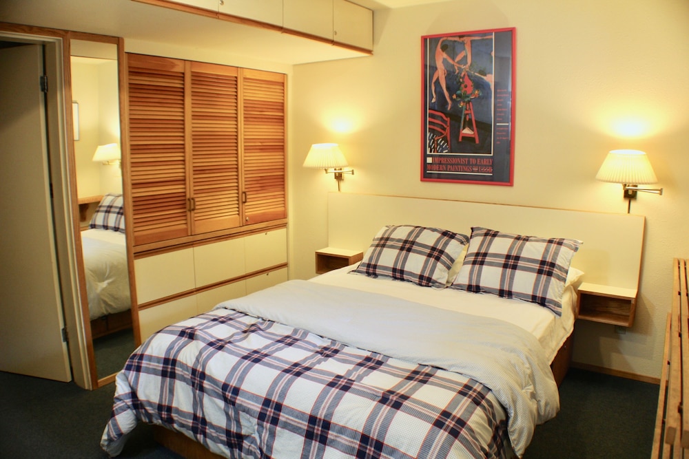 Crystal Chalets Condominiums at Crystal Mountain Ski Resort - photo 10