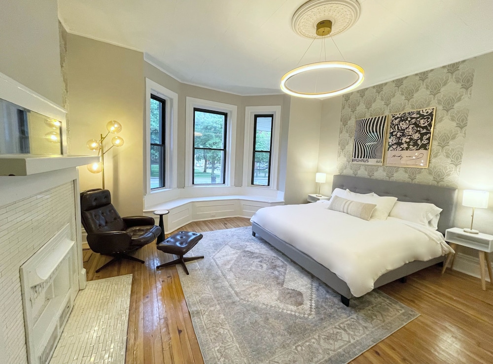 The Warhola Bloomfield - photo 14