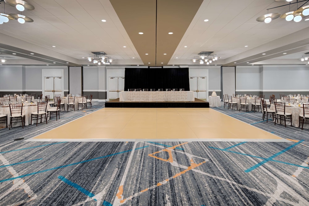 Embassy Suites by Hilton San Rafael at Marin Center - photo 54