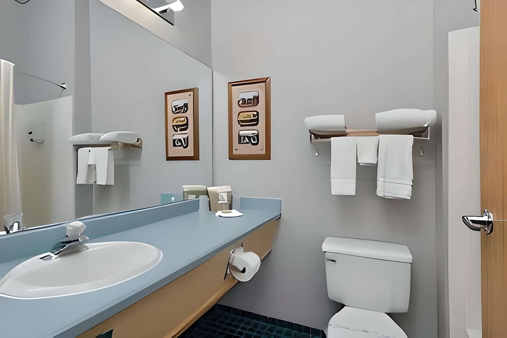 West Star Hotel - photo 21