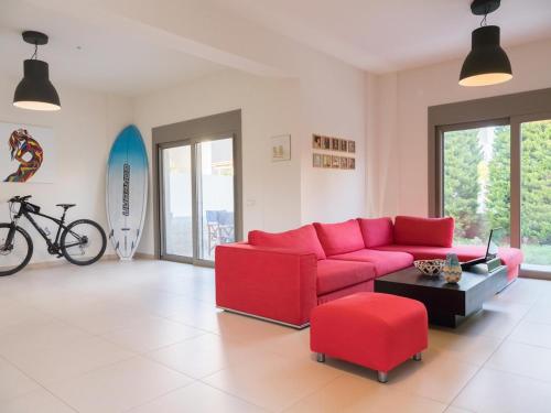 The House — 4-Star Luxury Hotel in Agia Marina, Greece