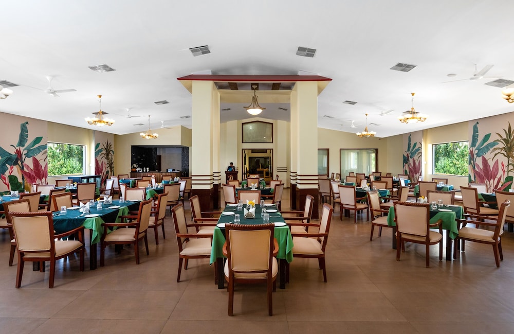 Camel Valley Resort & Spa — 4-Star Luxury Hotel in Igatpuri, India