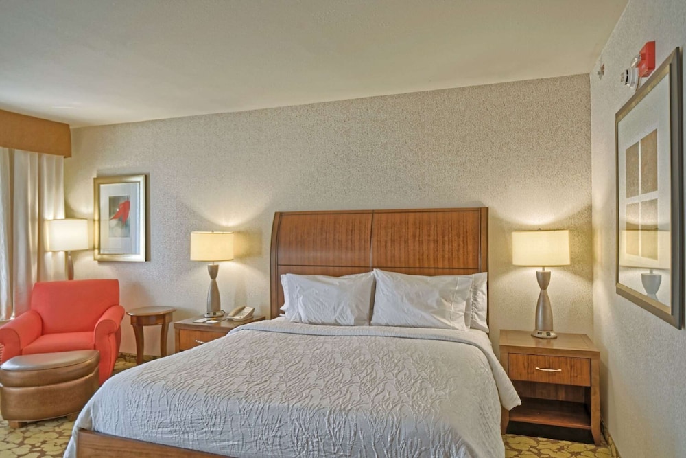 Hilton Garden Inn Mt. Laurel - photo 17