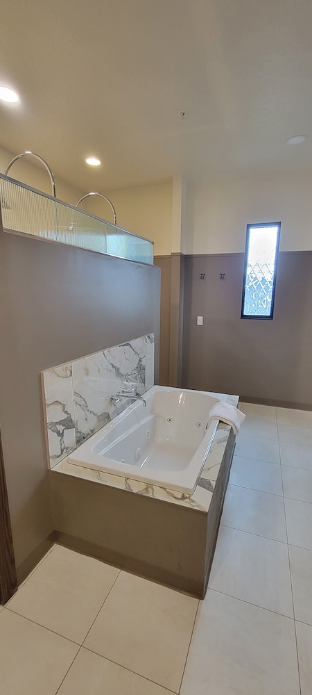 The Atlee Suites - photo 21