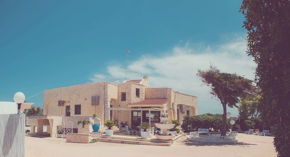 Hotel San Giovanni — hotel in Polignano A Mare