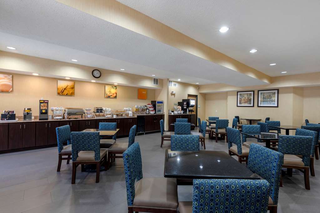 Comfort Suites DFW Airport - photo 30