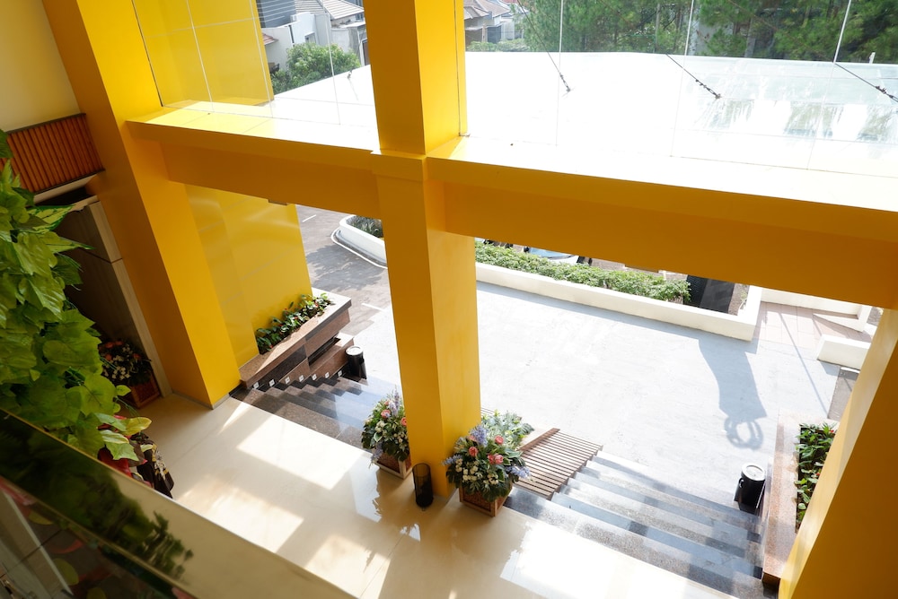 Point C Hotel — Bandung — photo 3