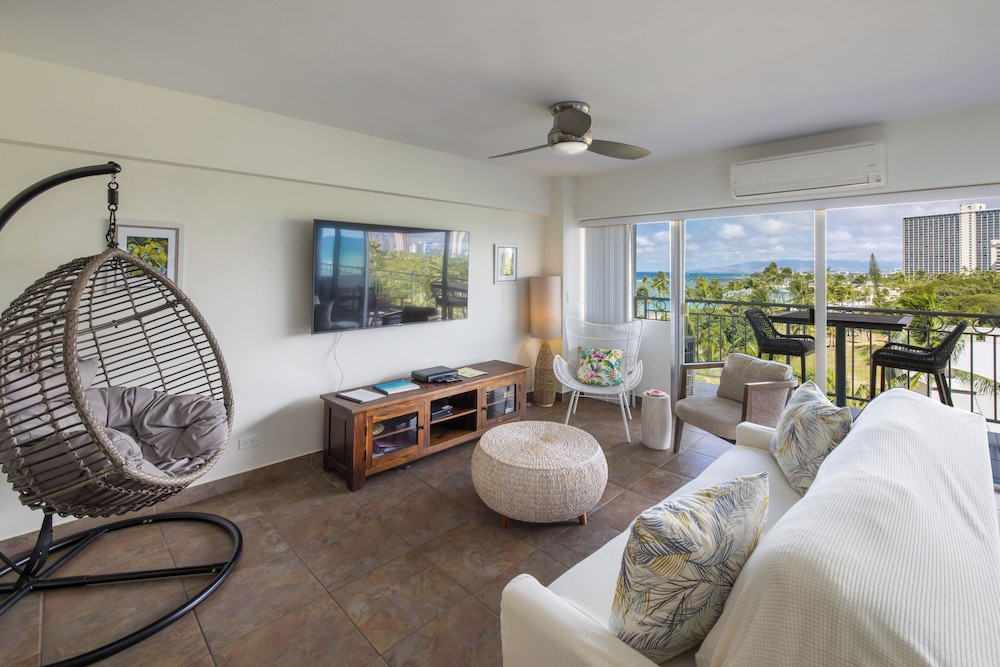 Waikiki Shore By Outrigger - photo 116