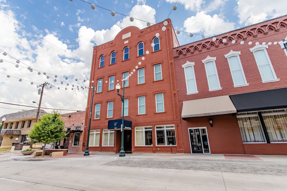 The Grand Hotel - carbon neutral hotel in Mckinney