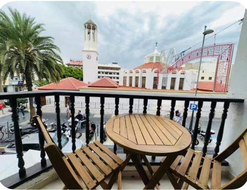 Central Flat Los Cristianos Square - last minute hotel in Unknown City