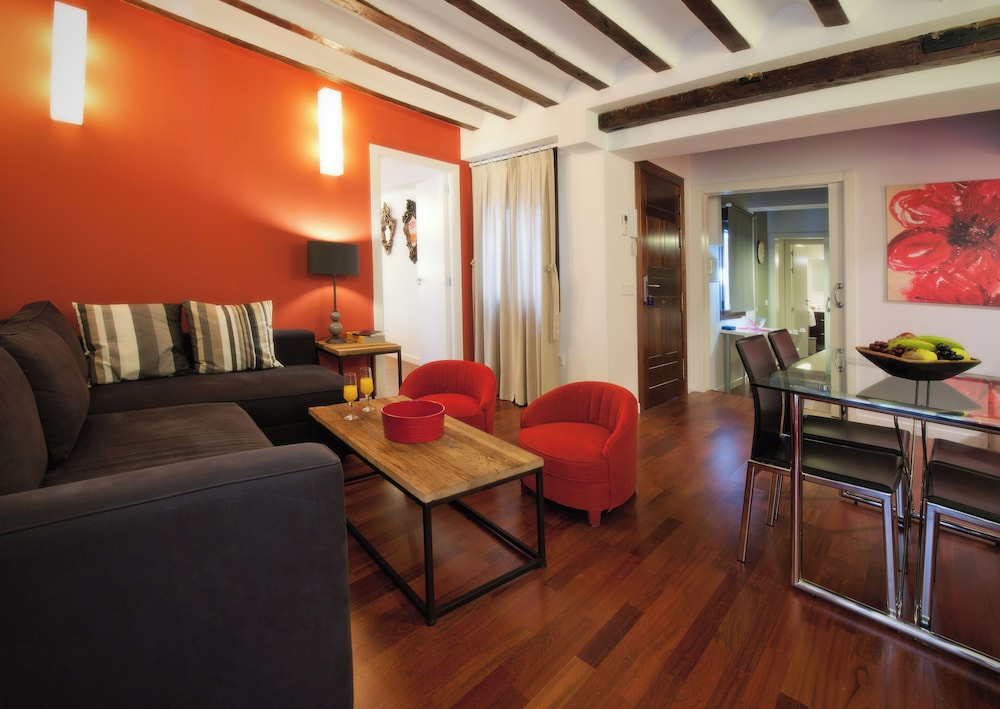Apartamentos Abad Toledo — 4-Star Luxury Hotel in Toledo, Spain