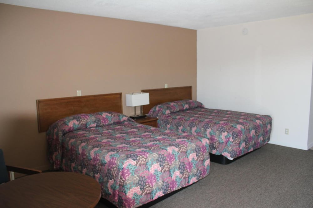 Hastings Inn - photo 16