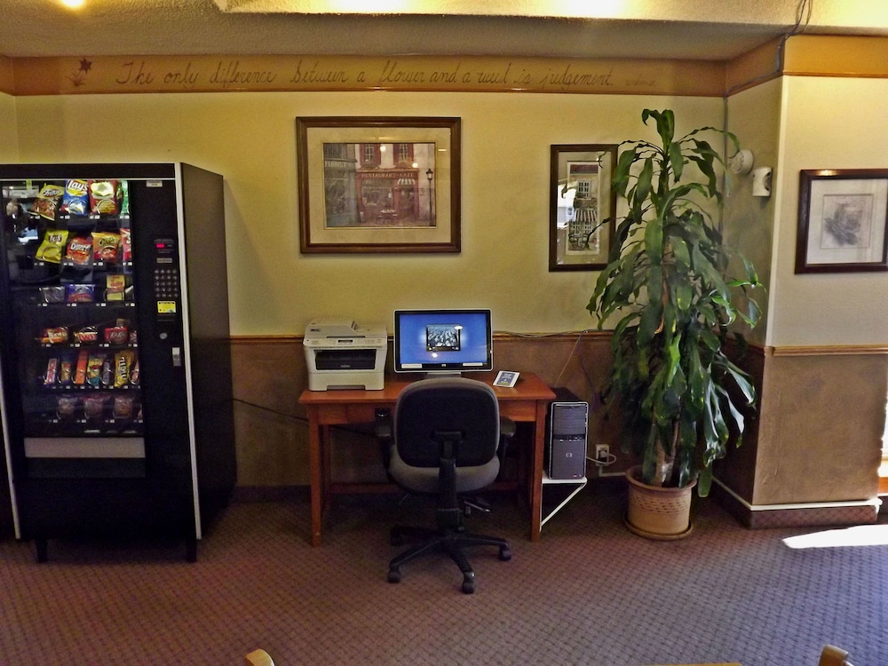 Travelodge by Wyndham Kalispell - photo 20