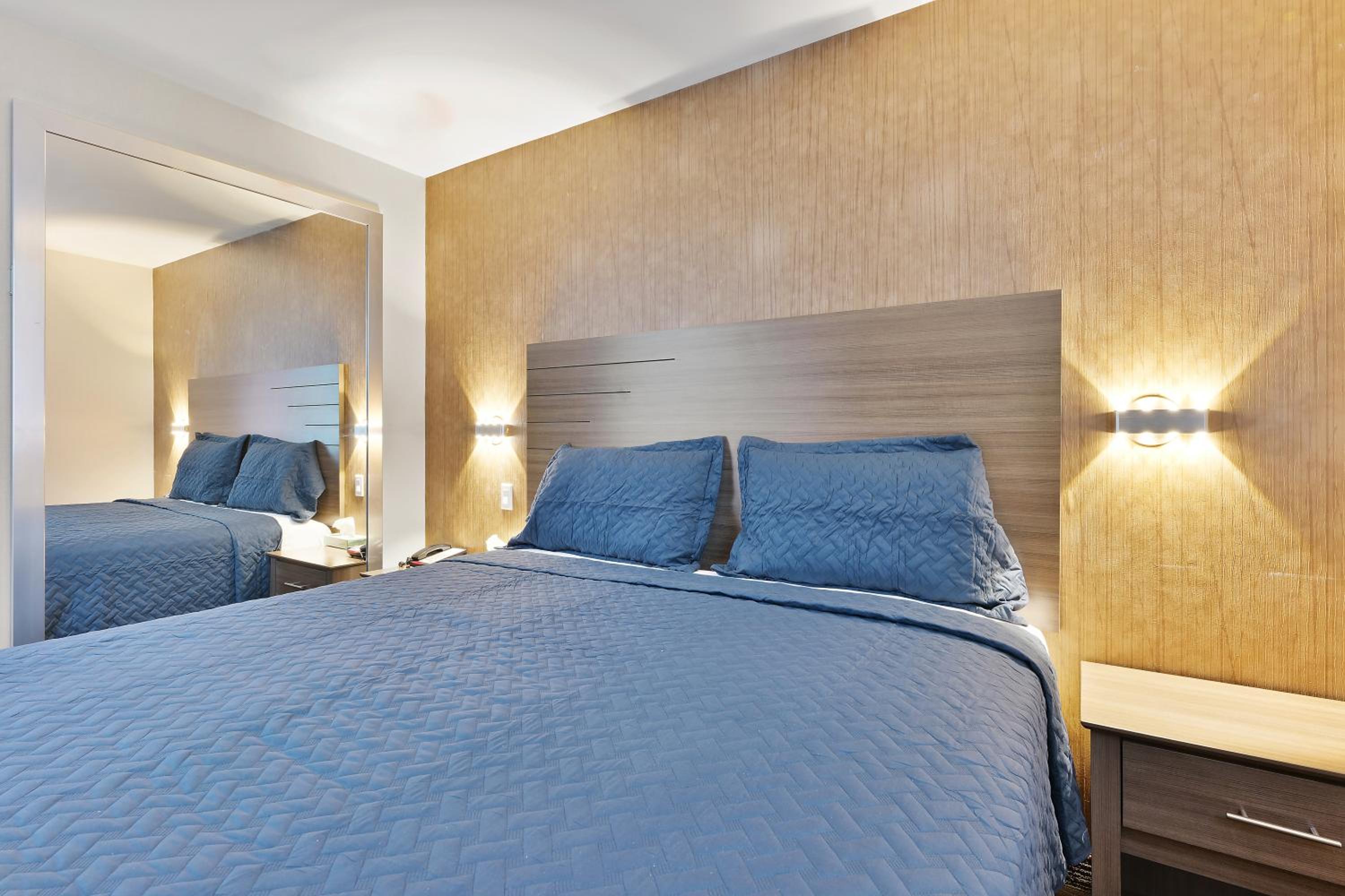Casa Blanca Hotel Brooklyn - photo 26