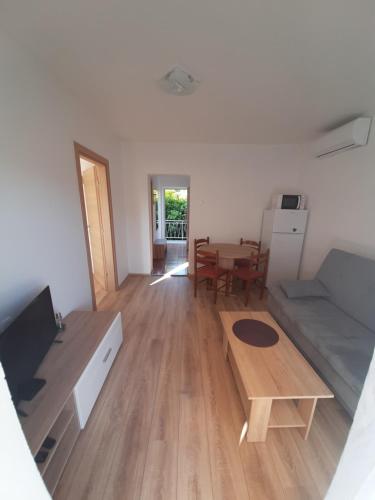 Carlos Apartment — Selce — photo 4