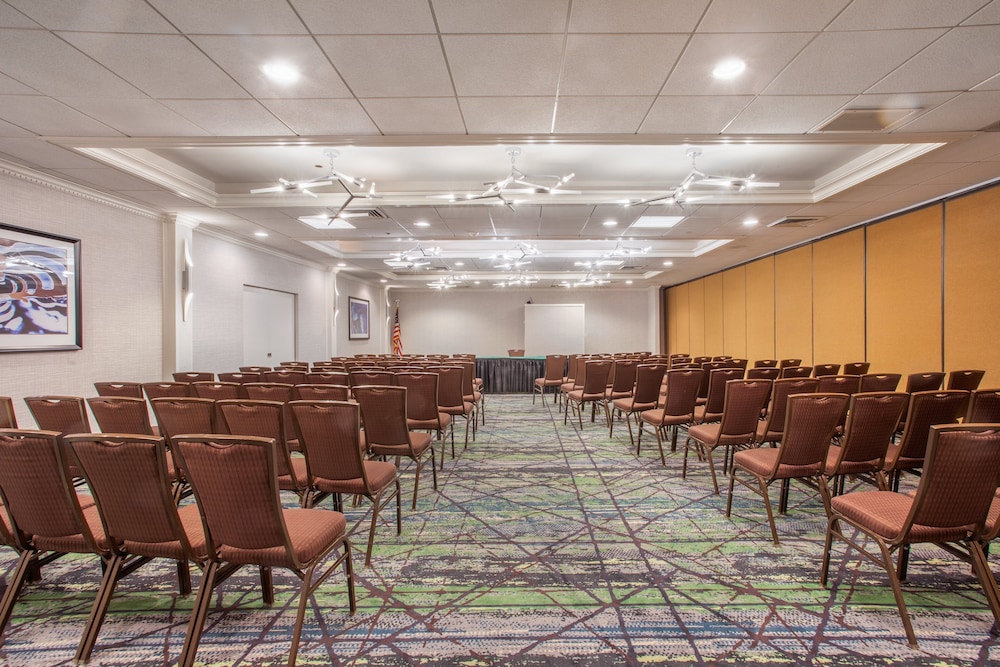 Holiday Inn & Suites Parsippany Fairfield by IHG - photo 29