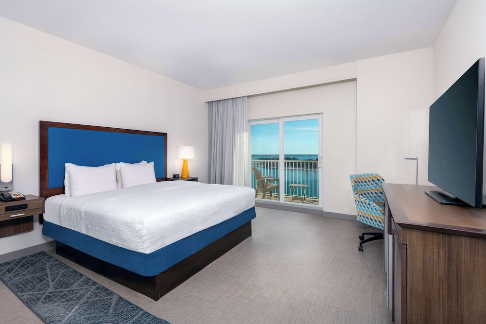 Hampton Inn & Suites Clearwater Beach - photo 18