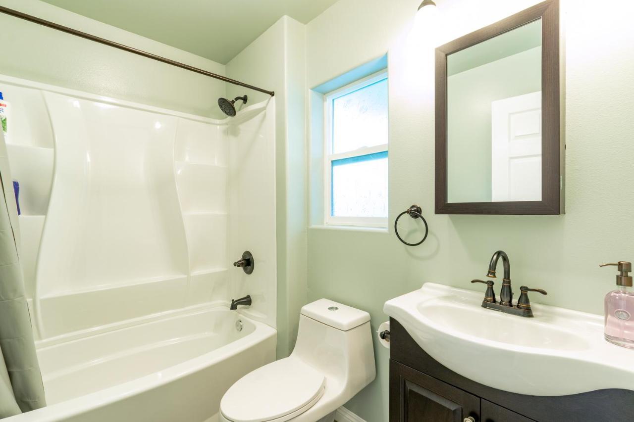 Ocean Breeze Inn - photo 12
