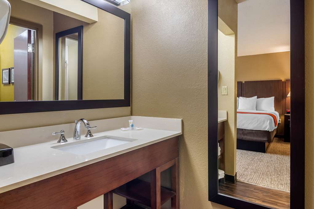 Comfort Inn & Suites Perry National Fairgrounds Area - photo 26