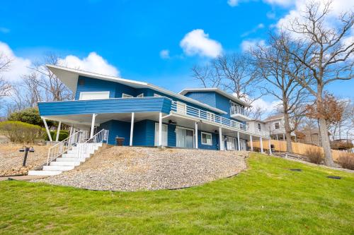 Sunsets over Paradise - last minute hotel in Osage Beach