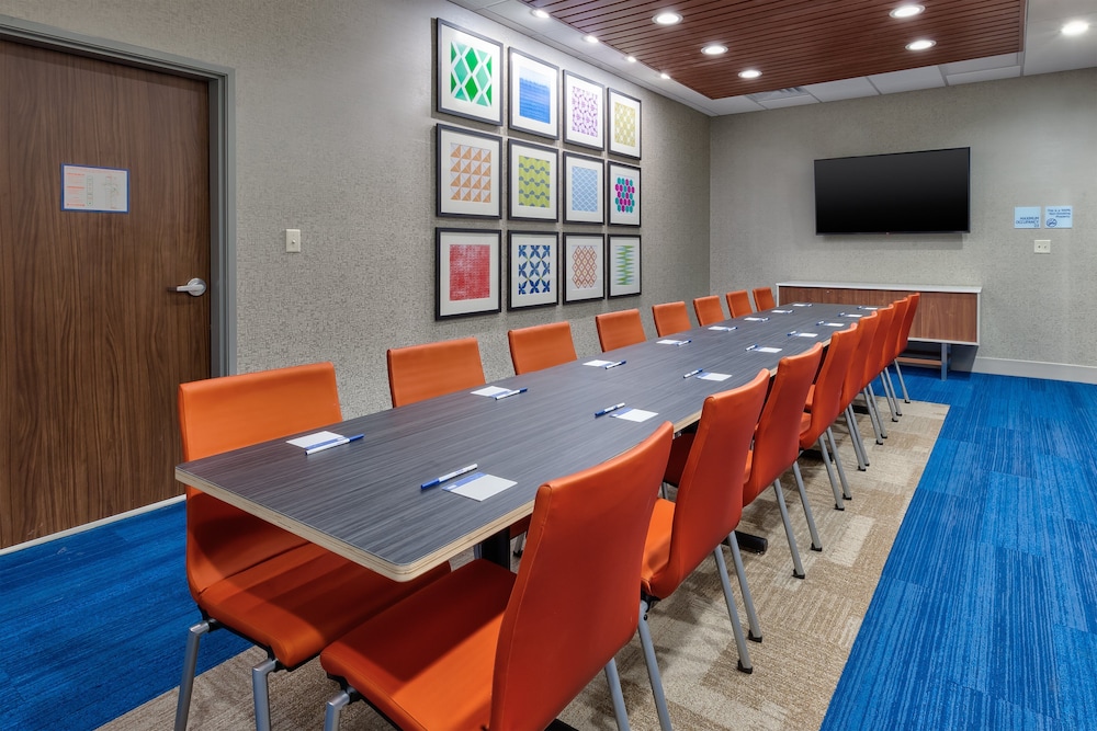 Holiday Inn Express & Suites Wooster by IHG - photo 32