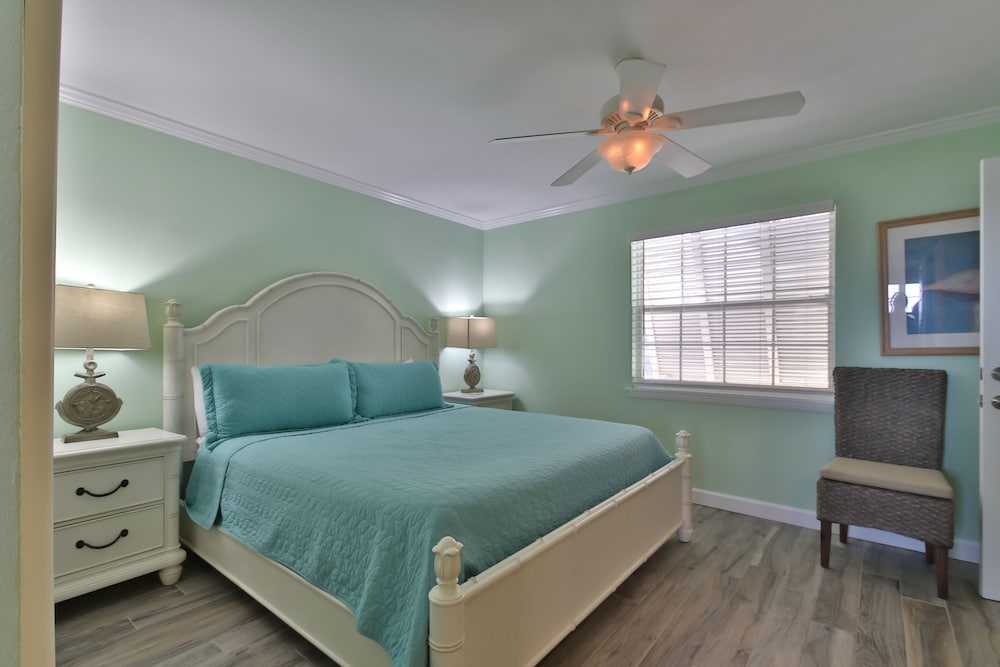 Tradewinds Beach Resort - photo 14