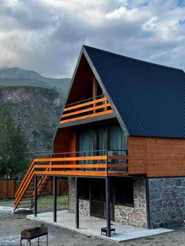 Andezit Kazbegi in Step'antsminda, Georgia