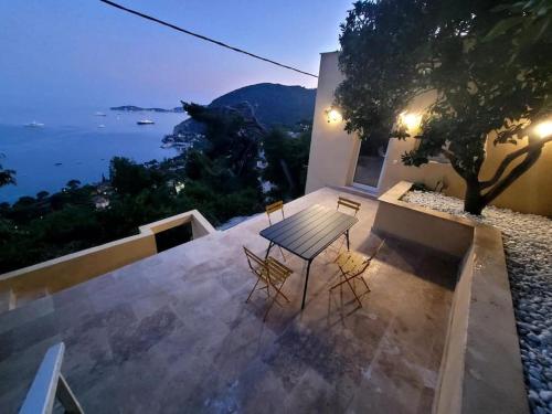De La Mer Aux Citronniers — Eze