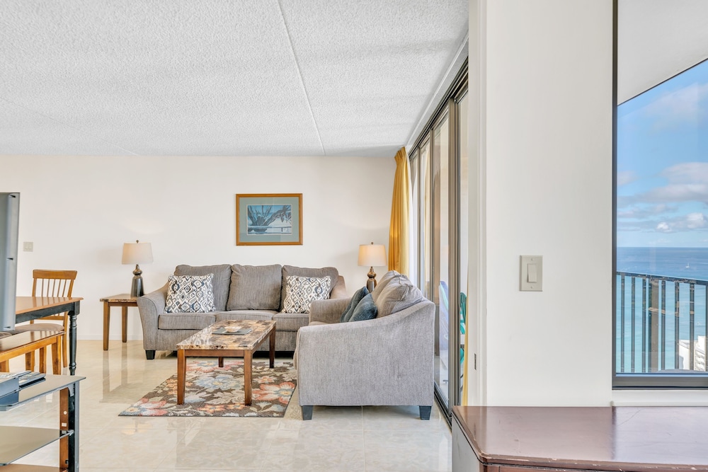 Standard Ocean View Condo 35th floor views Free parking & Wifi by Koko Resort Vacation Rentals Honolulu - photo 19