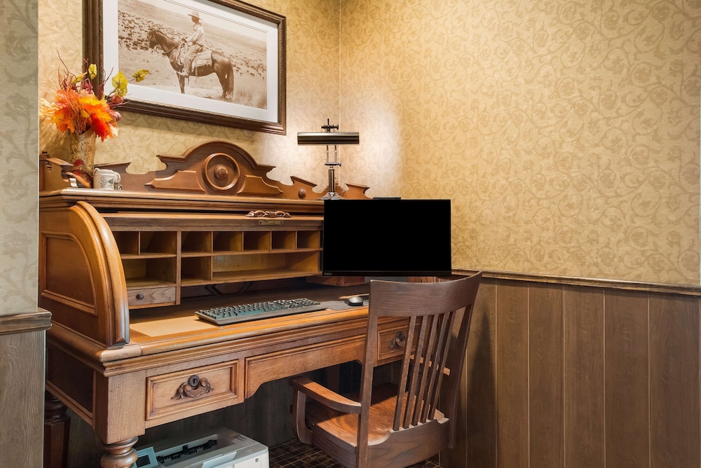 Best Western Bandera Suites & Saloon - photo 34