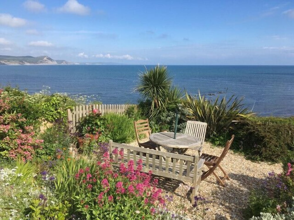 4 East Cliff in Lyme Regis, United Kingdom