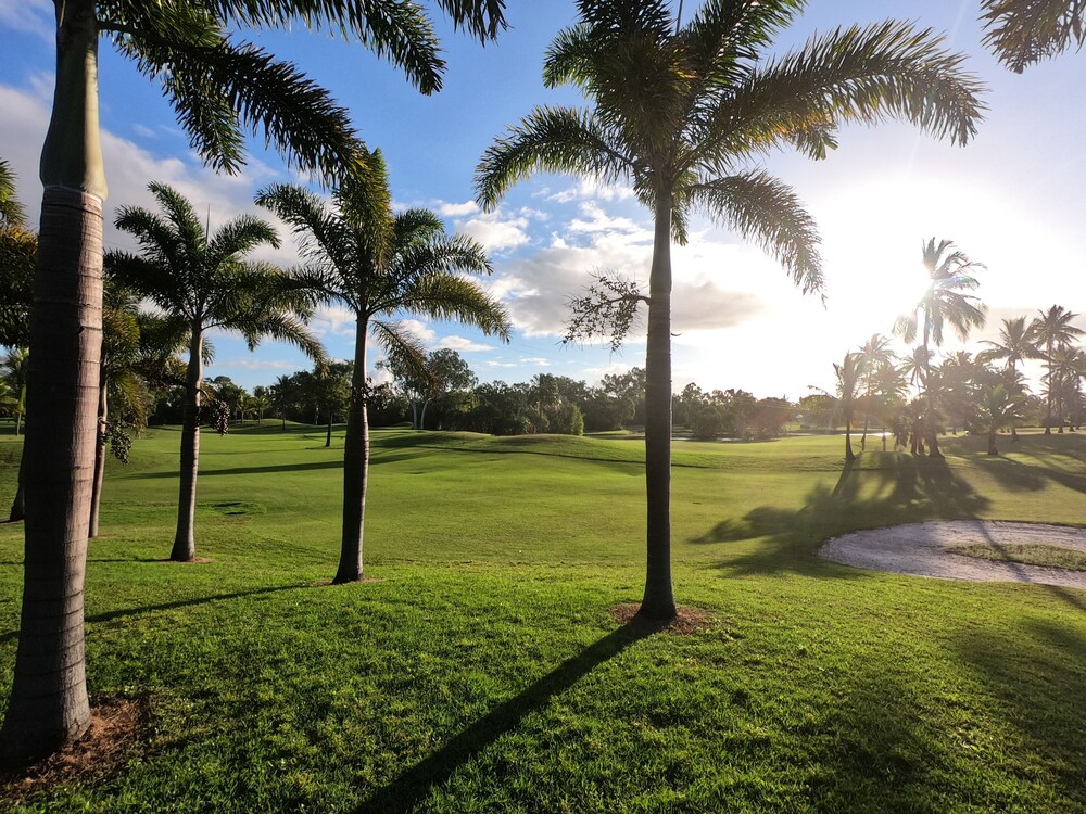 Halliday Bay Resort — hotel in Seaforth