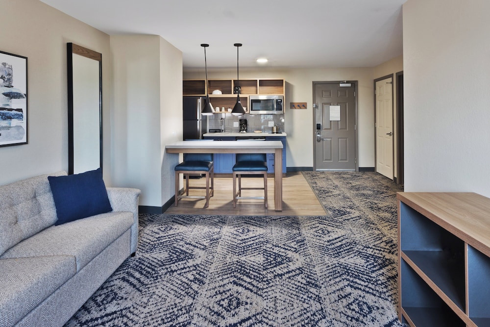Candlewood Suites Columbus Fort Benning by IHG - photo 24
