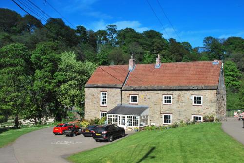 Finchale Abbey Caravan & Touring Park — 4-Star Luxury Hotel in Durham, United Kingdom