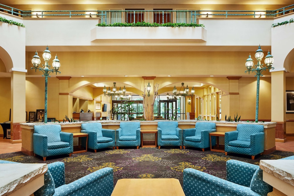Embassy Suites by Hilton Greensboro Airport - photo 4