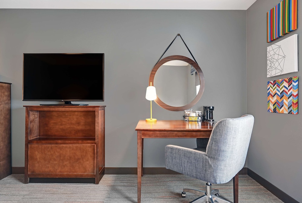 Hampton Inn Farmington - photo 14